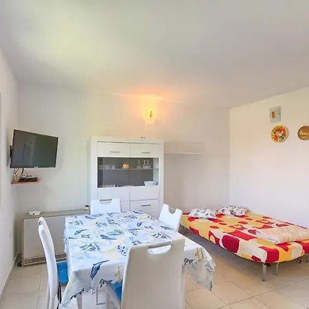 Fuer 4 Personen Ca 36 Qm In Premantura, Istrien Istrische Riviera Apartman Premantura